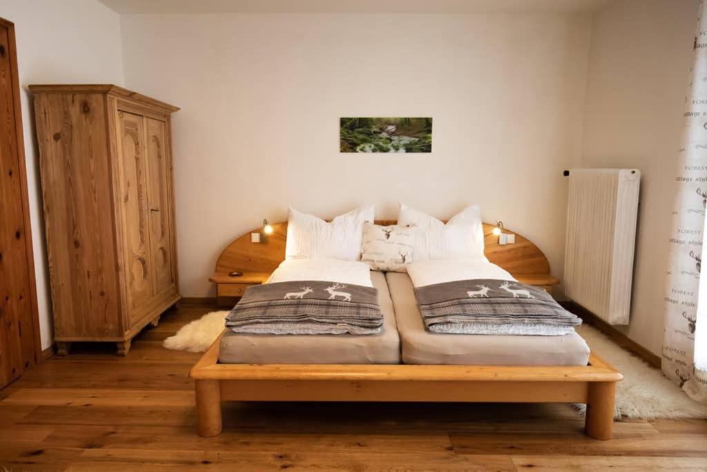 Haus Weidmannsheil - Wohnen Im Romantischen Forsthaus Werfen Eksteriør billede